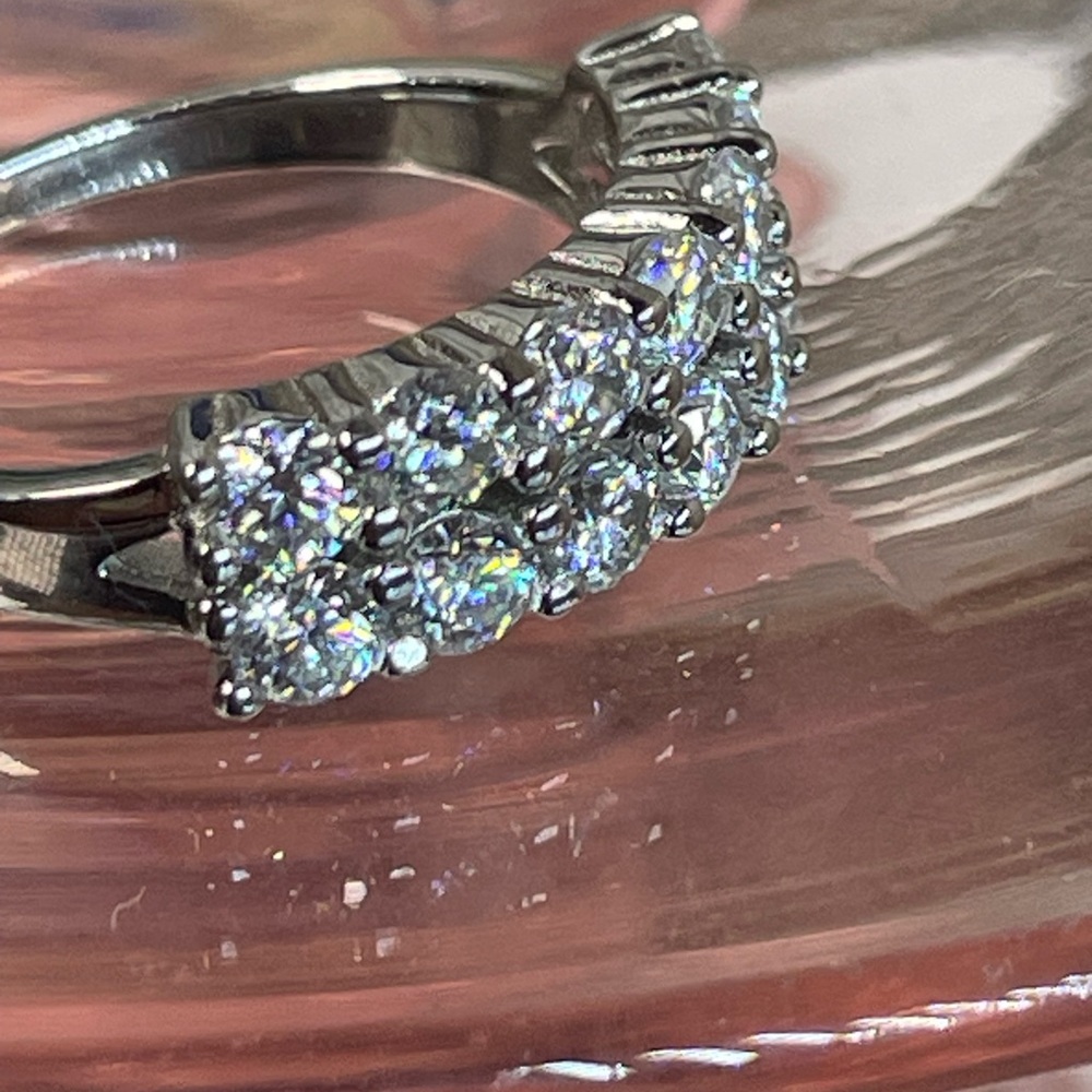 Clearance‼️1.4ct Moissanite  Ring! Moissanite 14k white Gold/silver - Picture 3 of 16